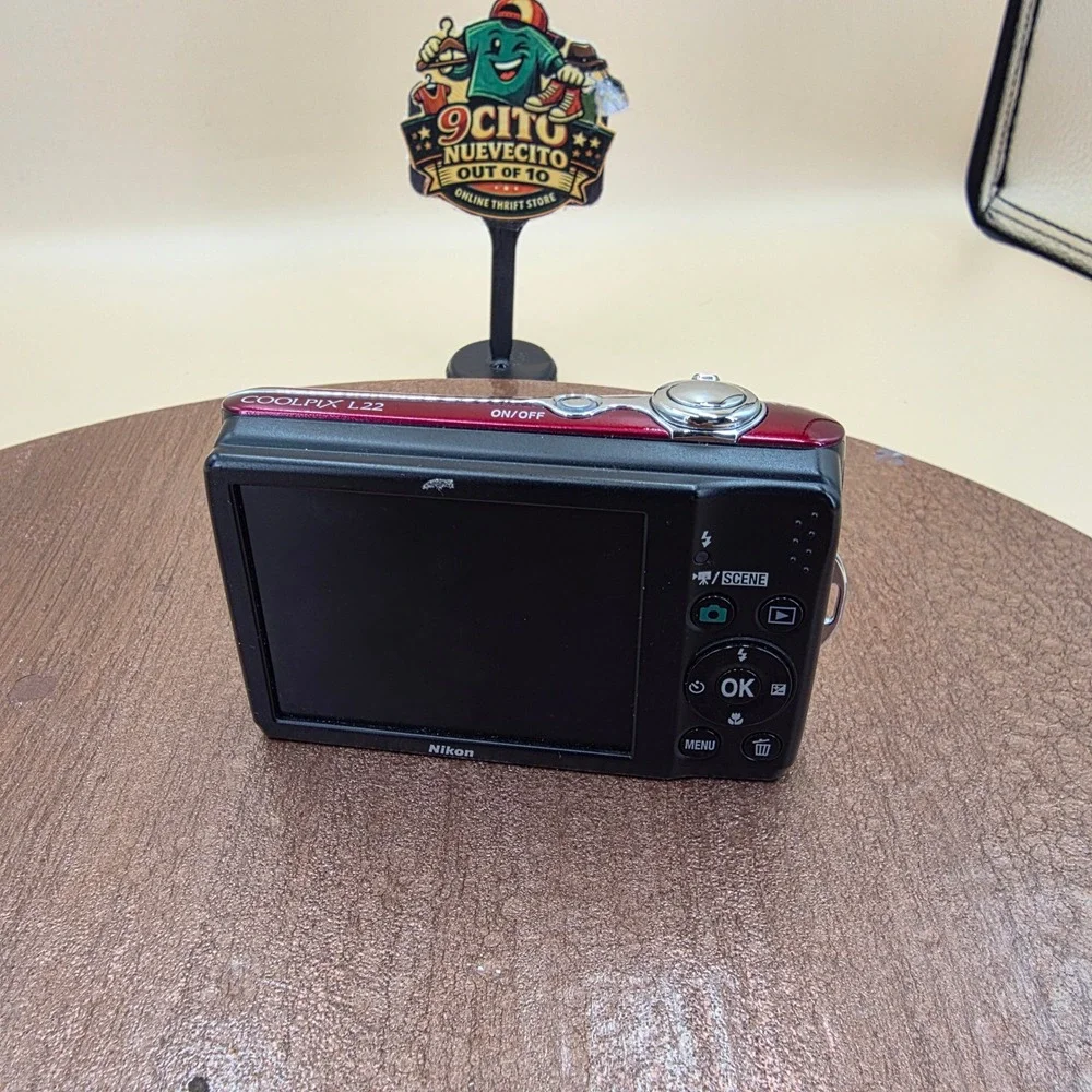 Nikon Coolpix L22 Digital Camera Red 12.0MP 3.6x Optical Zoom Compact Vtg Y2K